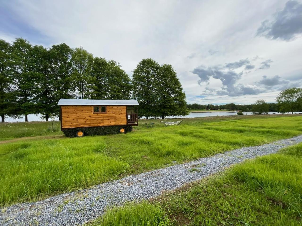 Les Logements Insolites De La Base Nautique Verneuil  Bagian luar foto